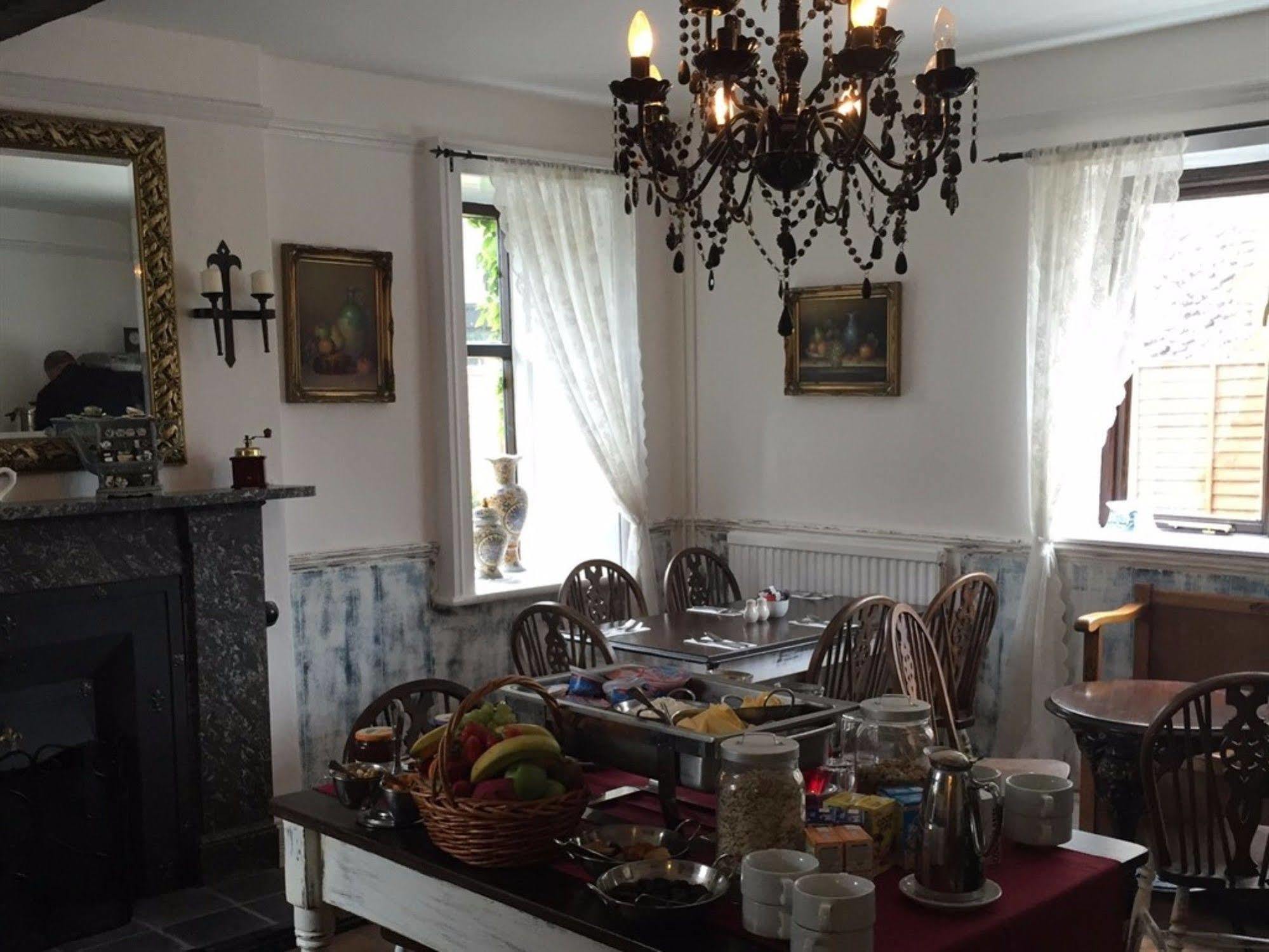 The Wheatsheaf Hotel มันด์สลีย์ ภายนอก รูปภาพ